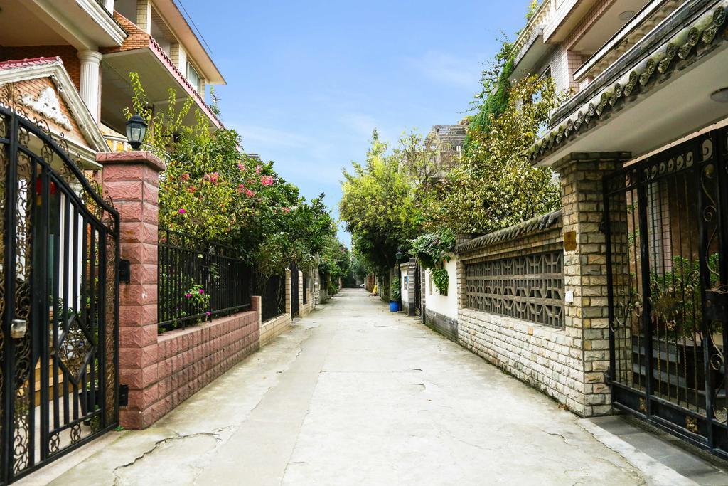 Chengdu Bling Bling Hostel Supoqiao Exteriör bild